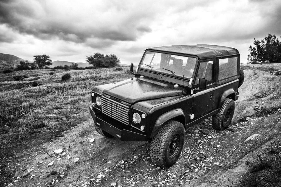  Land Rover Defender 90 by Icon 2014 года  (фото 11 из 63)